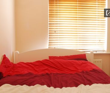 Decorated room in shared apartment in Donaghmede, Dublin - Photo 1