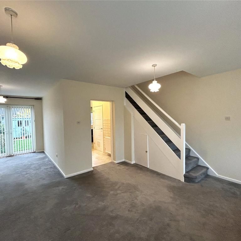 3 bedroom semi-detached house to rent - Photo 1