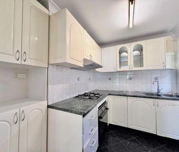 BIG GRANNY FLAT FOR YOUR FAMILY - Photo 6