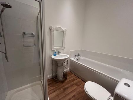 2 bedroom flat to rent - Photo 2