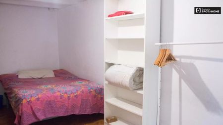 Room in a shared 5-bedroom apartment for rent in El Raval - Foto 5