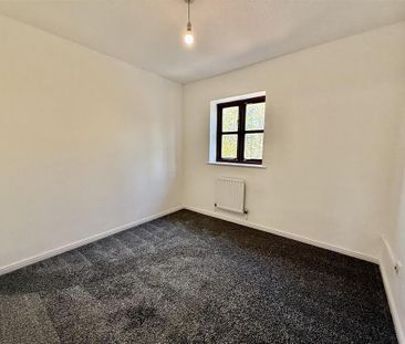 3 bedroom detached house to rent - Photo 4