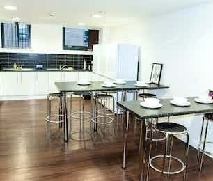 Bedsit, Great Homer St, L5 - Photo 3