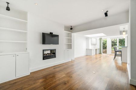 5 bedroom terraced house to rent - Photo 4