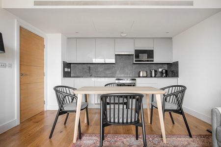 Saint George Wharf - Photo 4