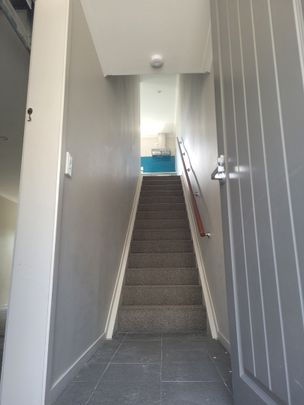 Safe and Secure townhouse in walking distance to all amenities - Photo 1