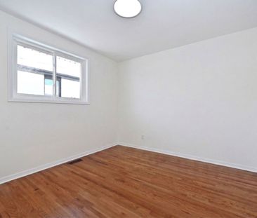 For Lease - 701 Sunnypoint Drive, Newmarket, Ontario - Photo 1