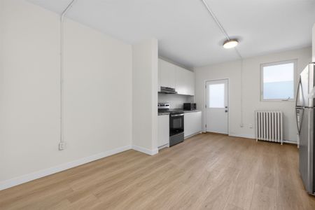For Lease - 922 Queen Street Unit# 2, Toronto, Ontario - Photo 5