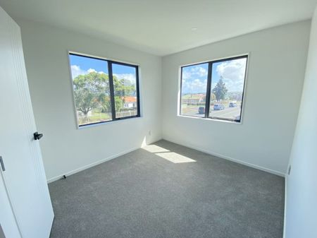 Modern Brand-New Townhouse – Prime Otahuhu Location - Photo 5