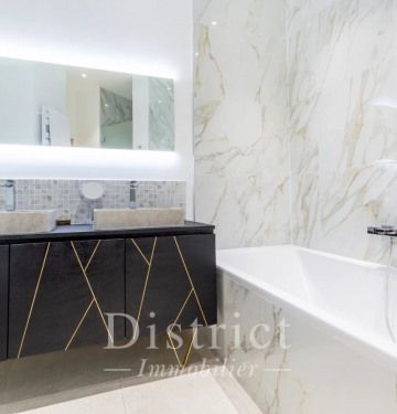 Appartement • Saint Philippe du Roule - Photo 1