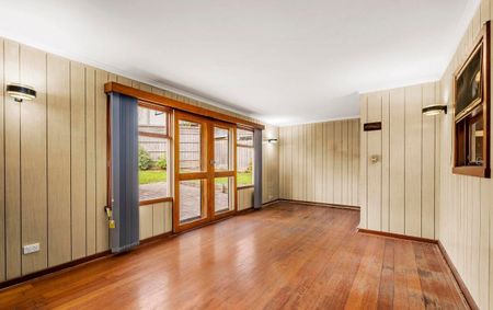 Four Bedroom Family Home - Photo 4