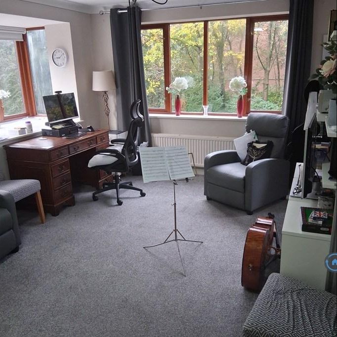 2 bedroom flat to rent - Photo 1