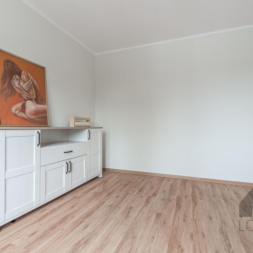 Wyposażone mieszkanie dwupokojowe na osiedlu Energetyków w Jaworznie do wynajęcia | Spacer 3D - Photo 1