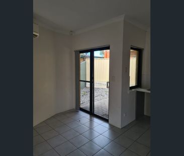 5A Banksia Circle, Thornlie, WA 6108 - Photo 4