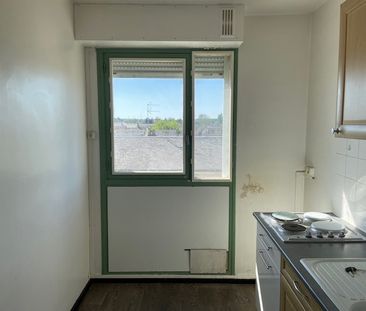 Location Appartement 3 pièces 59m² CHATELLERAULT 86100 - Photo 1