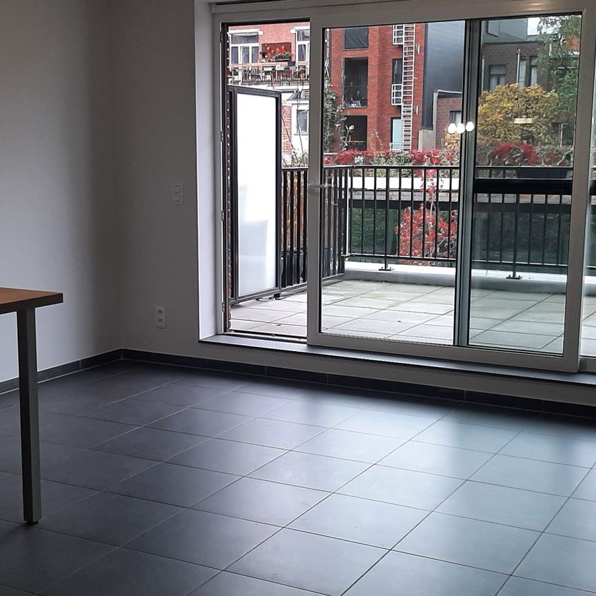 APPARTEMENT MET TERRAS - Photo 1