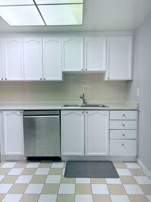 For Lease - 7 Bishop Avenue Unit# 618, Toronto, Ontario - Photo 1