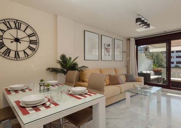 Apartment, with indoor pool, jacuzzi, sauna and gym, in Benahavis