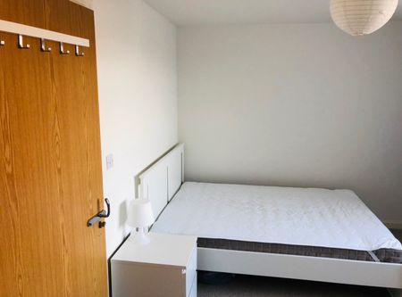 Room in a Shared House, Cotton Close, CR4 - Photo 4