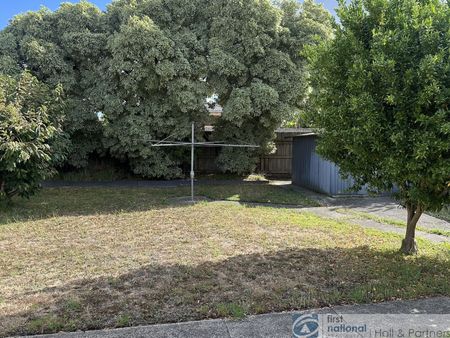 61 Gleneagles Drive, Endeavour Hills - Photo 4