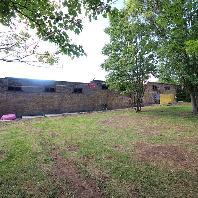 Perwell Court, Alexandra Avenue - Photo 1