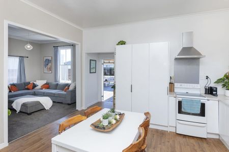 Inner City Living - Photo 3