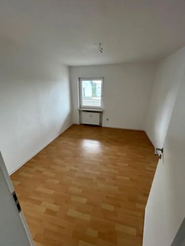 Wunderschöne 3 Zimmer Wohnung mit Balkon in Schloss Egg - Foto 5