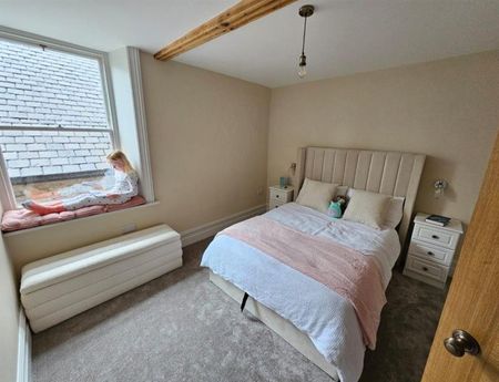 3 Bedroom Apartment To Let - Photo 5