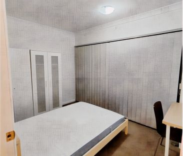 4 bed 3 bath-single room - Photo 6