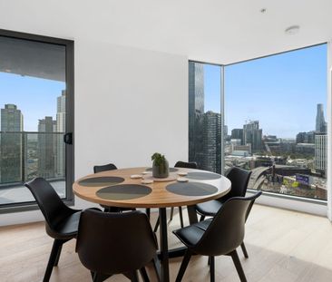 Spacious living with incredible views - Photo 3