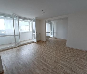 Location Appartement 4 pièces 70m² ST PIERRE DES CORPS 37700 - Photo 3