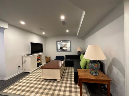 For Lease - 121 Conservation Way, Collingwood, Ontario - Photo 2