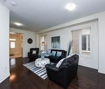 For Lease - 10 O'connor Crescent, Brampton, Ontario - Photo 3