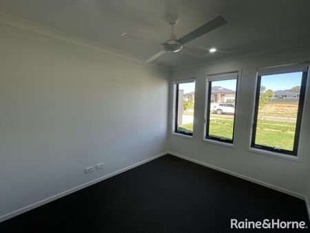 Deluxe Duplex - Photo 2