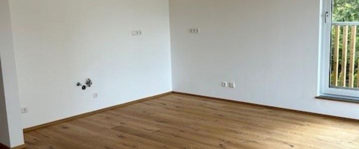 Moderne 3-Zimmer-Neubauwohnung mit Balkon - Foto 1