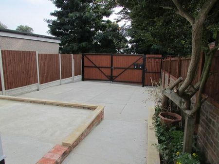 2 bedroom property to rent - Photo 4