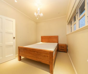 Classic Cottage - 2 Bedroom + Study - Photo 6