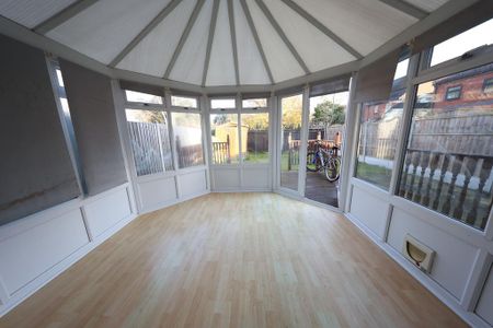 3 bedroom semi-detached house to rent - Photo 3