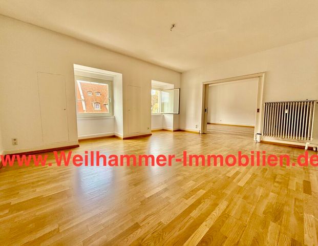 Erstklassige Dachgeschosswohnung direkt am Staden - Photo 1