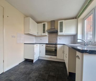 2 bedroom terraced house to rent - Photo 4