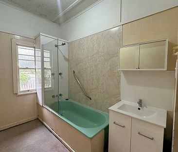 159 Ruthven Street, NORTH TOOWOOMBA - Photo 5