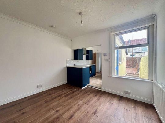 2 bedroom terraced house to rent - Photo 1