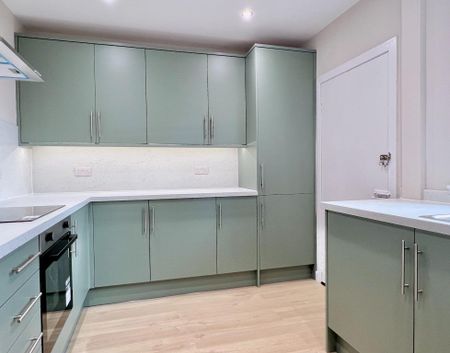 2 bedroom flat to rent - Photo 3