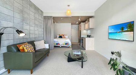 Welcome to the Vela Apartments - Photo 2