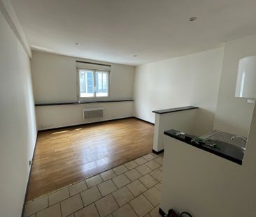 Location Appartement 1 pièces 23 m2 à Saint-Quentin - Photo 2