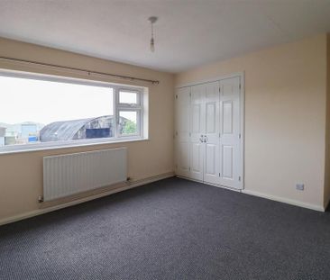 3 bedroom detached house to rent - Photo 4