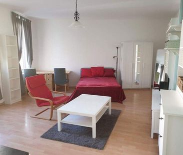 Super zentral und verkehrsgünstig mitten in Kreuzberg - Photo 1