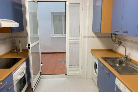 2 Bedroom Apartment For Rent in The Golden Mile, Málaga - Photo 3