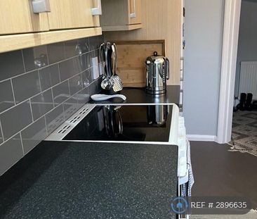 2 bedroom flat to rent - Photo 6