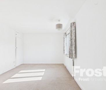 Lichfield Road, Hounslow, Middlesex,TW4 - Photo 5